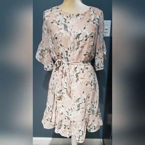 Selfie Leslie Floral Belted Dress Sz XL